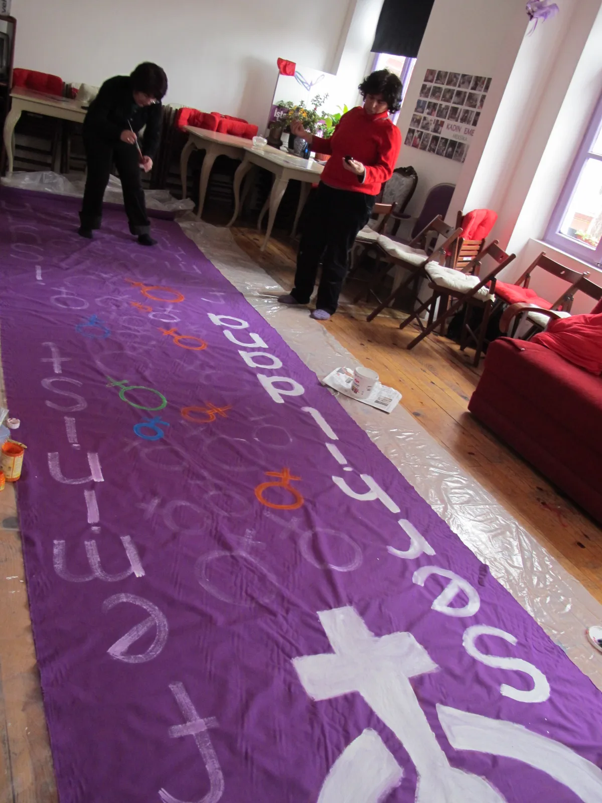 2011_feminist_gece_yuruyusu_pankart_yazimi