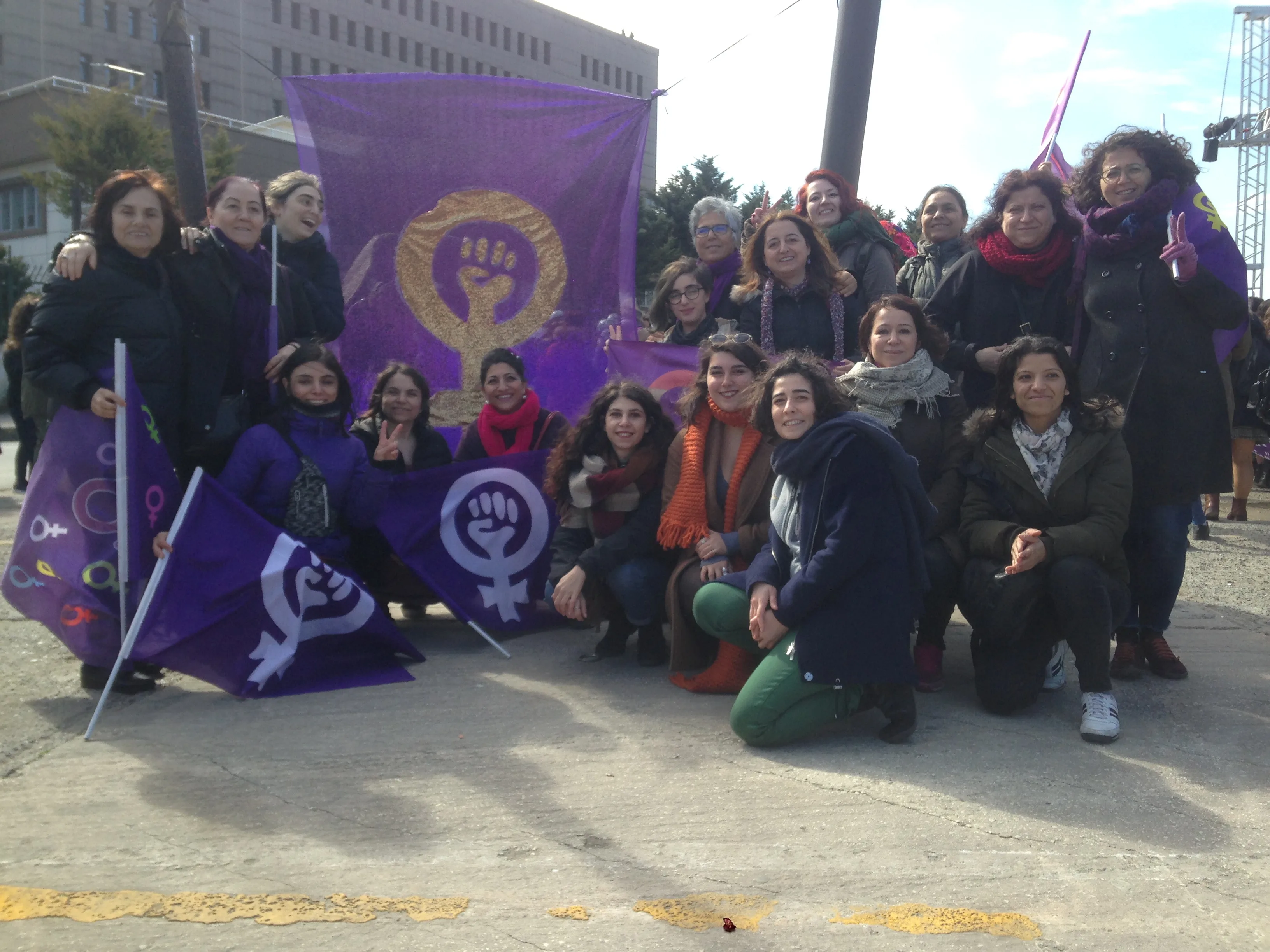 2019_8M_gunduz_mitingi