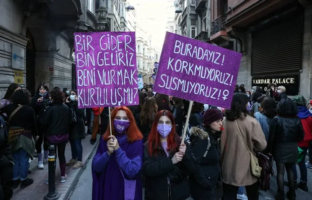 Feminist Gece Yuruyusu