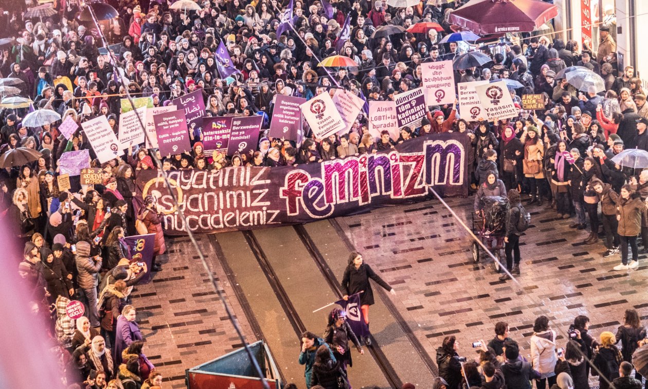 Feminist Gece Yürüyüşü