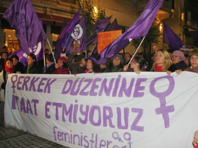 8 Mart Feminist Gece Yürüyüşü / 2005 / Foto: Nilgün Yurdalan