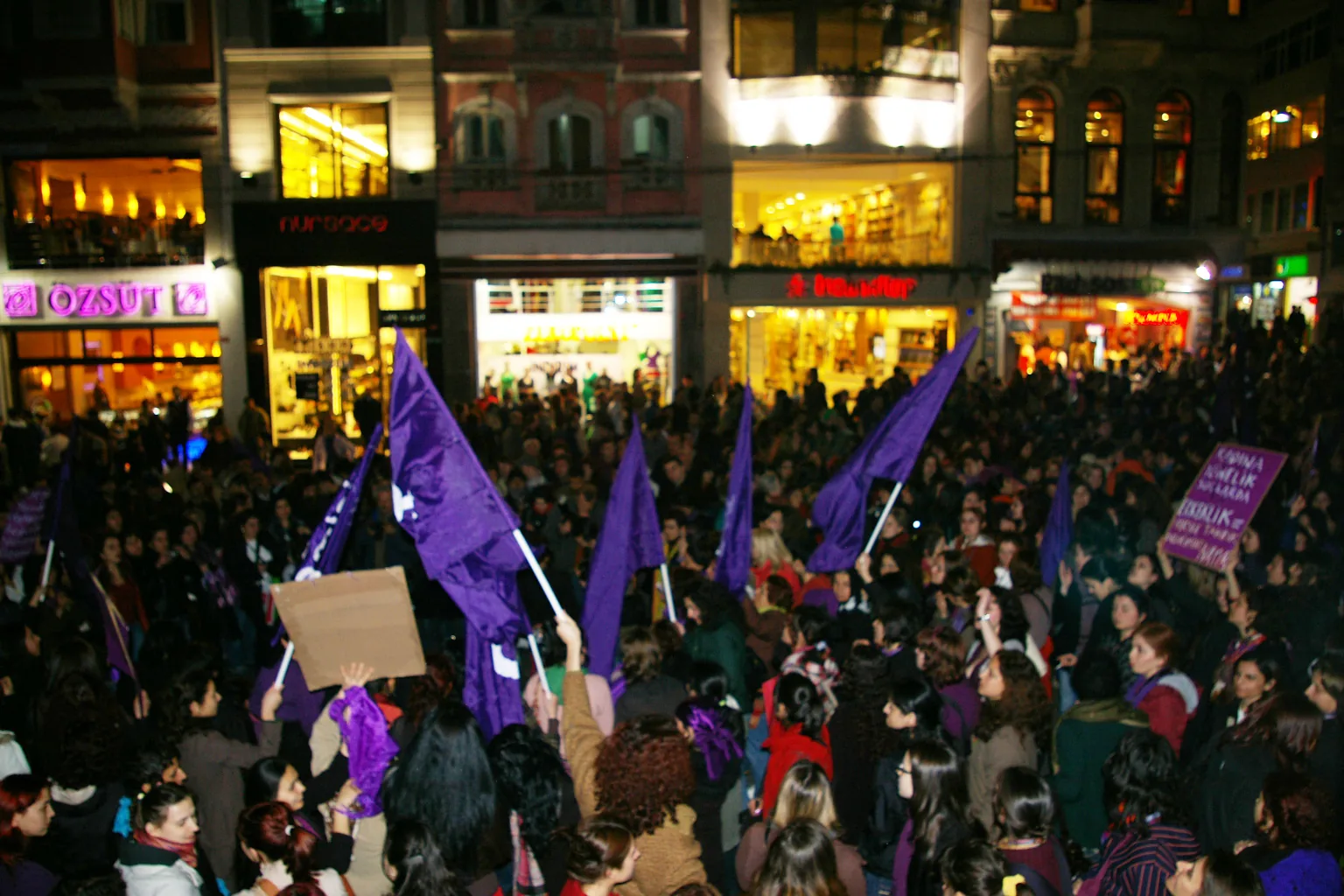 8 Mart Feminist Gece Yürüyüşü / 2008 / Foto: Murat Erbaş