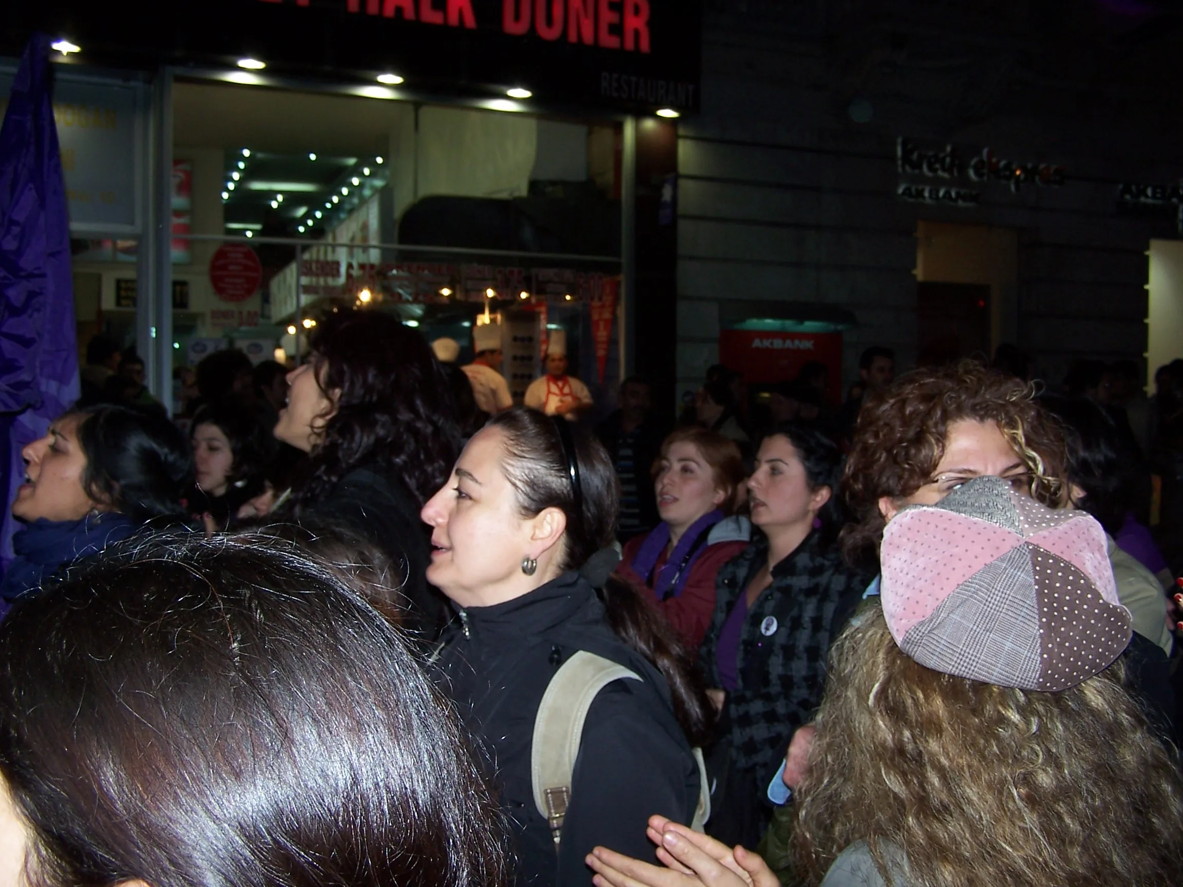 8 Mart Feminist Gece Yürüyüşü / 2008 / Foto: Banu Demiroğlu