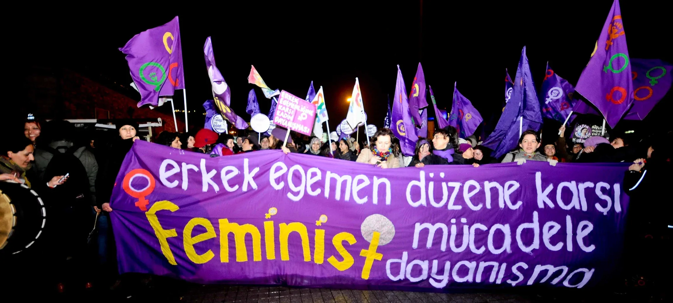 8 Mart Feminist Gece Yürüyüşü / 2010 / Foto Akbaba