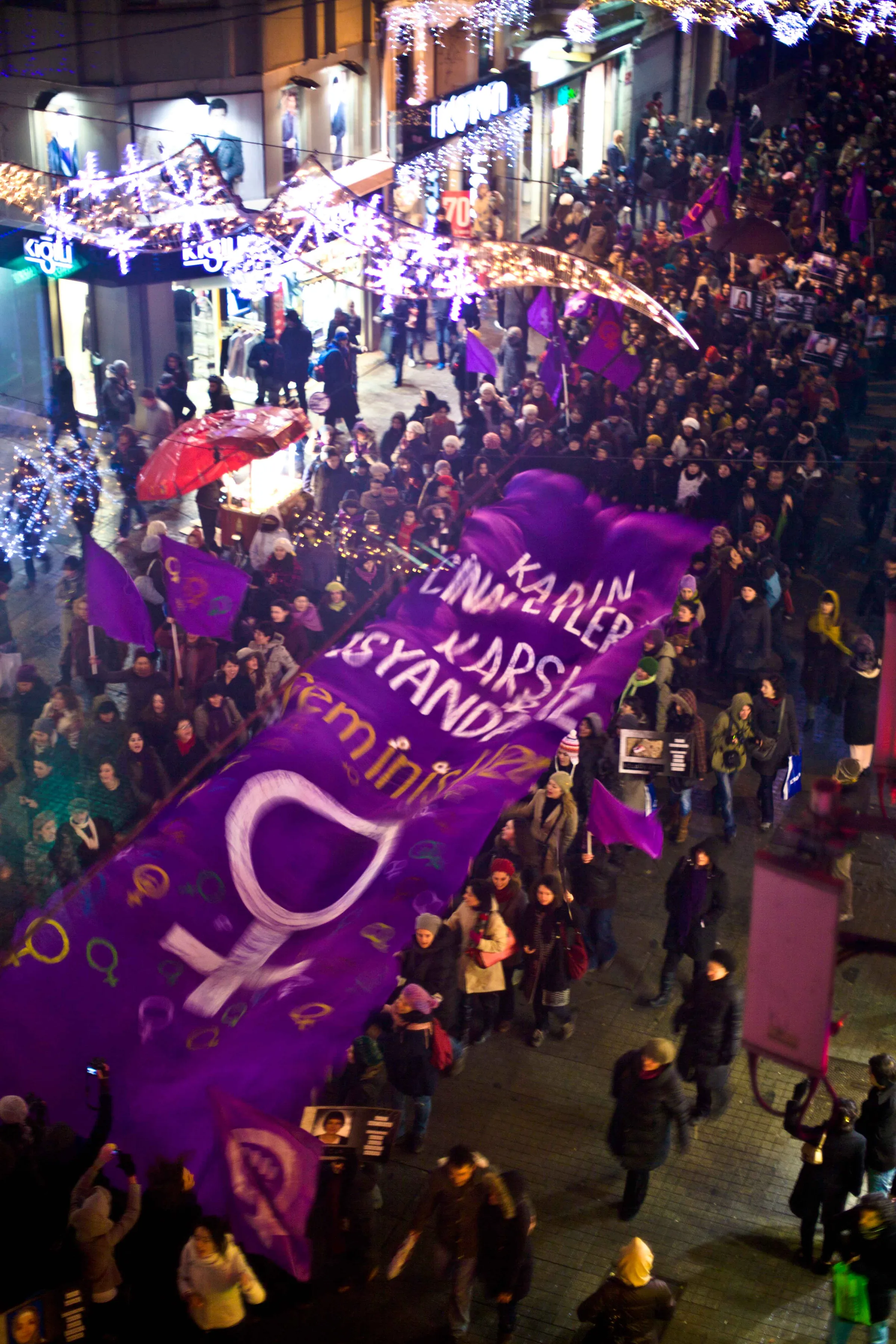 8 Mart Feminist Gece Yürüyüşü / 2011 / Foto Akbaba