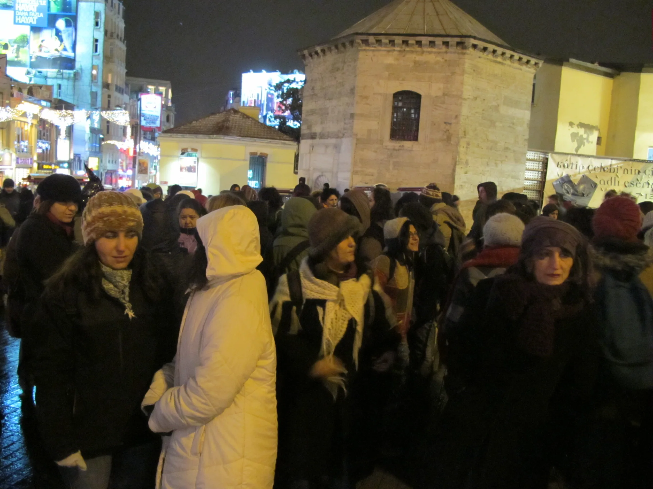 8 Mart Feminist Gece Yürüyüşü / 2011 / Foto: KİH-YÇ arşivi
