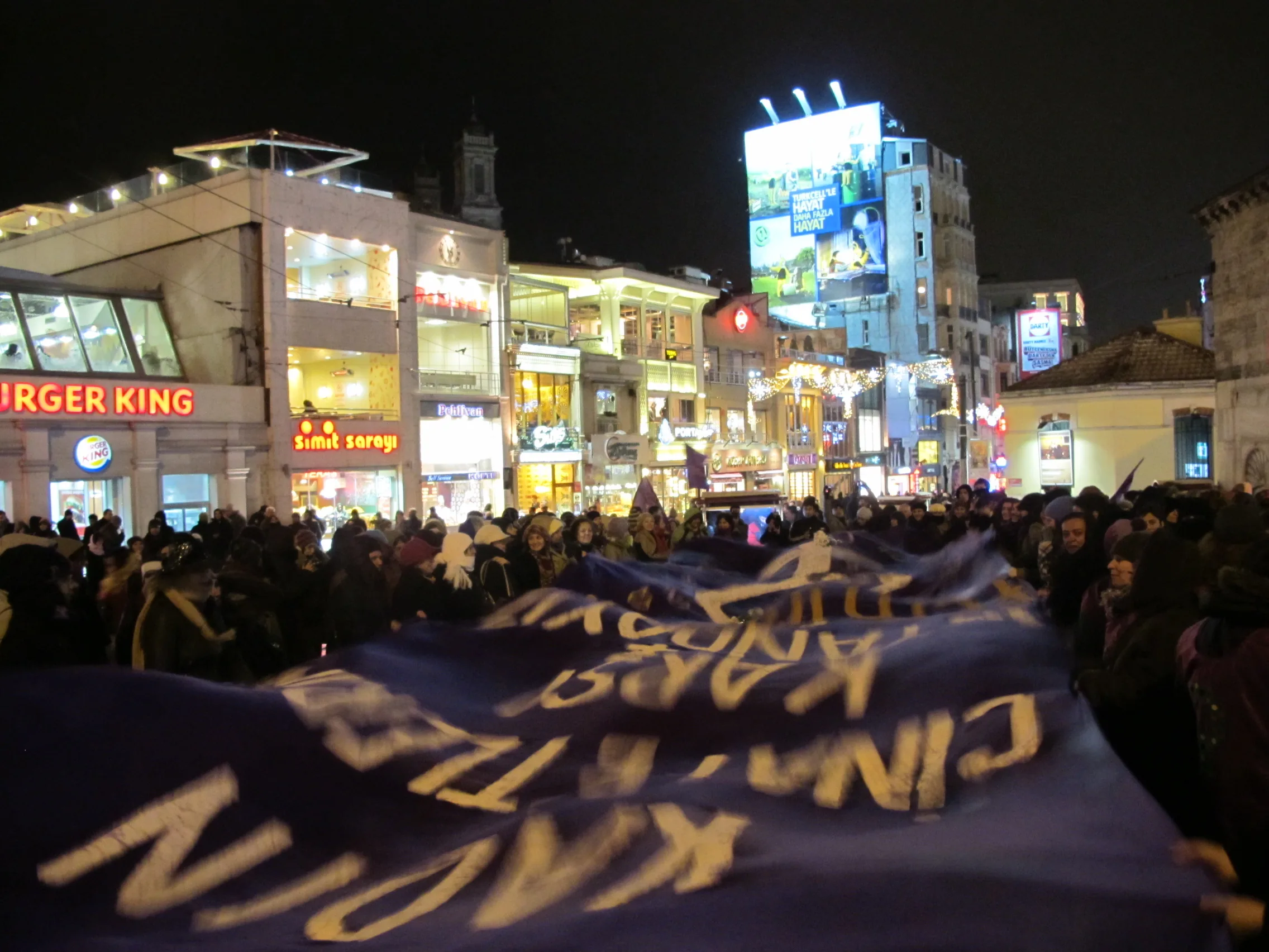 8 Mart Feminist Gece Yürüyüşü / 2011 / Foto: KİH-YÇ arşivi