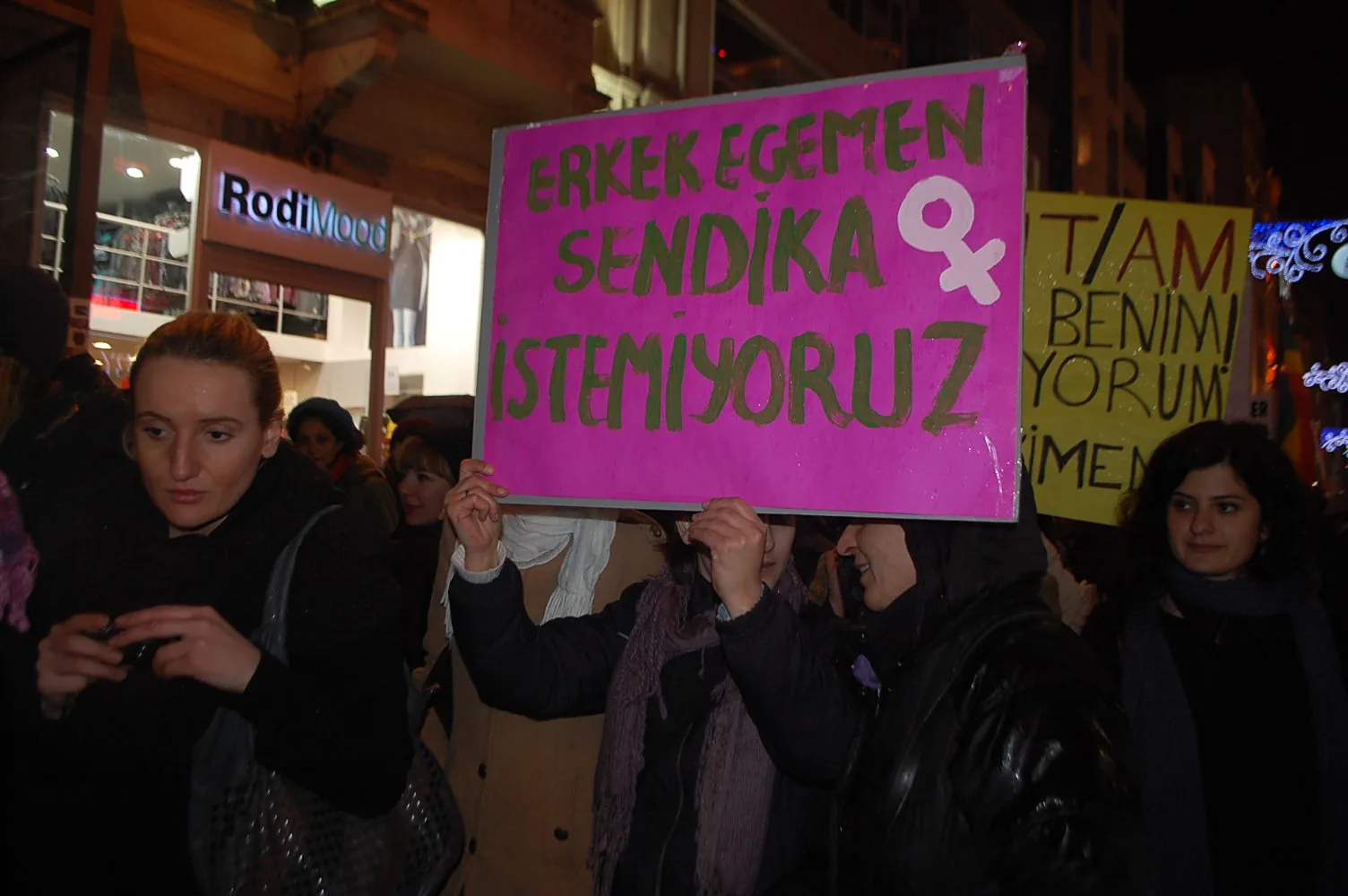 8 Mart Feminist Gece Yürüyüşü / 2012 / Foto: Bilinmiyor