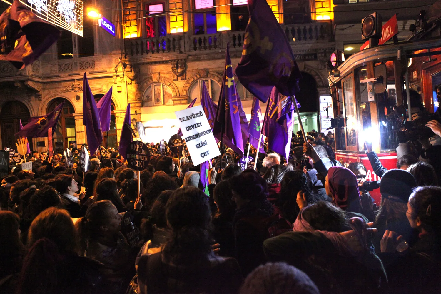8 Mart Feminist Gece Yürüyüşü / 2013 / Foto: Balca Ergüder