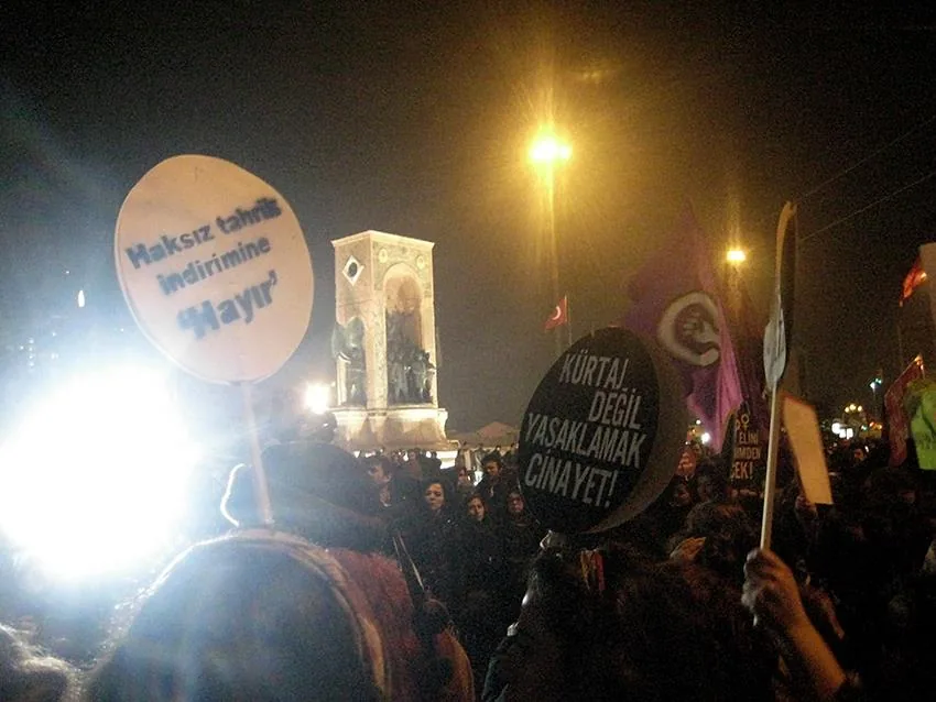 8 Mart Feminist Gece Yürüyüşü / 2013 / Foto: Sevilay Namlı