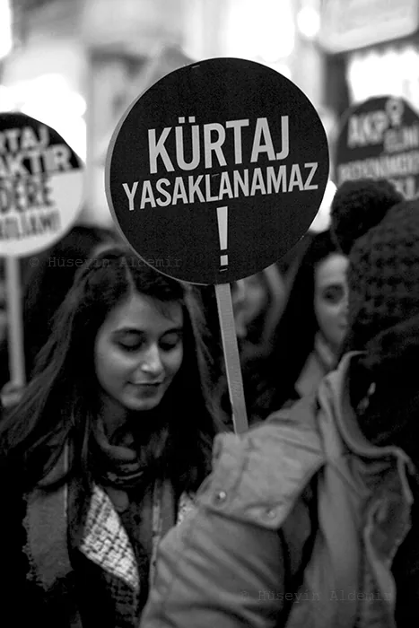 8 Mart Feminist Gece Yürüyüşü / 2013 / Foto: Hüseyin Aldemir