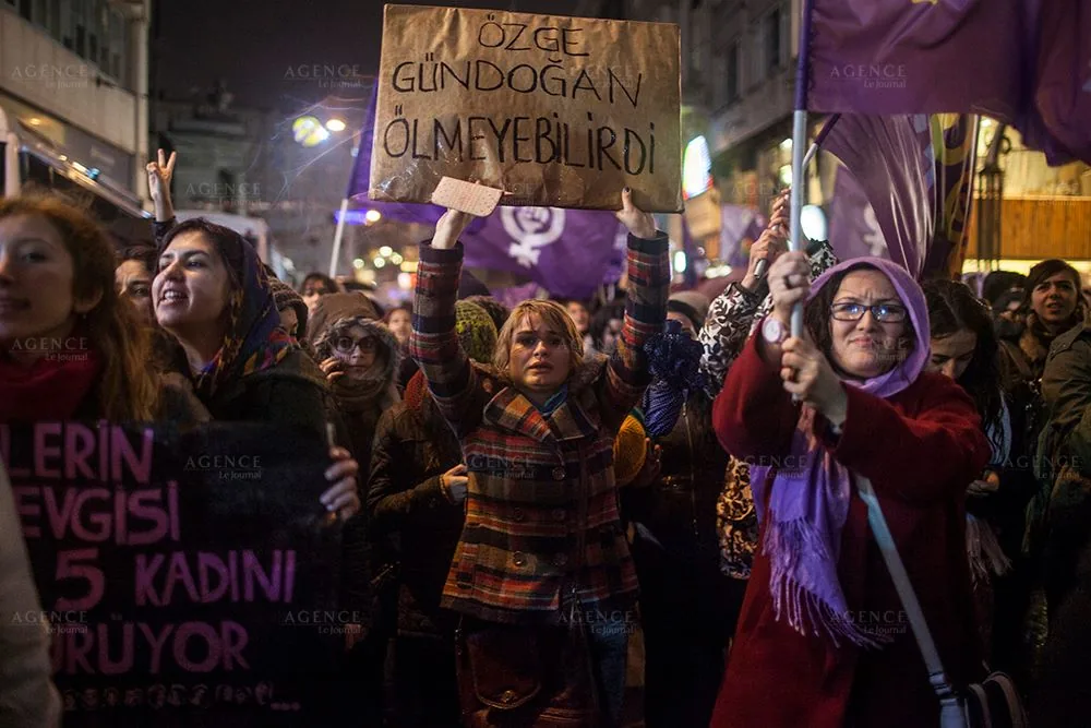 8 Mart Feminist Gece Yürüyüşü / 2014 / Foto: Agence Le Journal