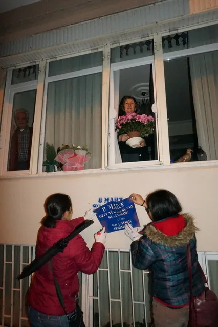 5 Mart 2014, Kadıköy / Eylem öncesi stencil / Yoğurtçu Kadın Forumu