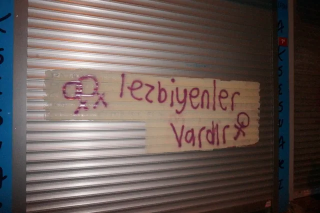 5 Mart 2014, Kadıköy / Eylem öncesi stencil / Yoğurtçu Kadın Forumu