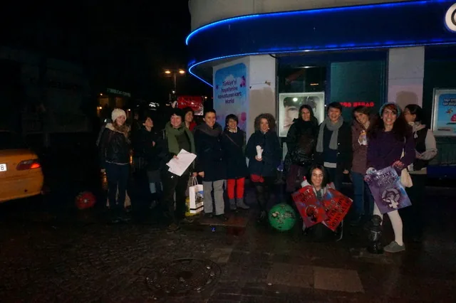 5 Mart 2014, Kadıköy / Eylem öncesi stencil / Yoğurtçu Kadın Forumu