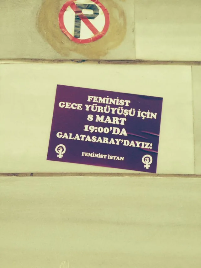7 Mart 2014, Beşiktaş / Eylem öncesi sticker/ Foto: Mehtap Doğan-Öykü İş