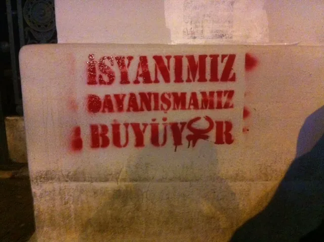 Taksim / eylem öncesi yazılama / 2015 / Foto: Bilinmiyor