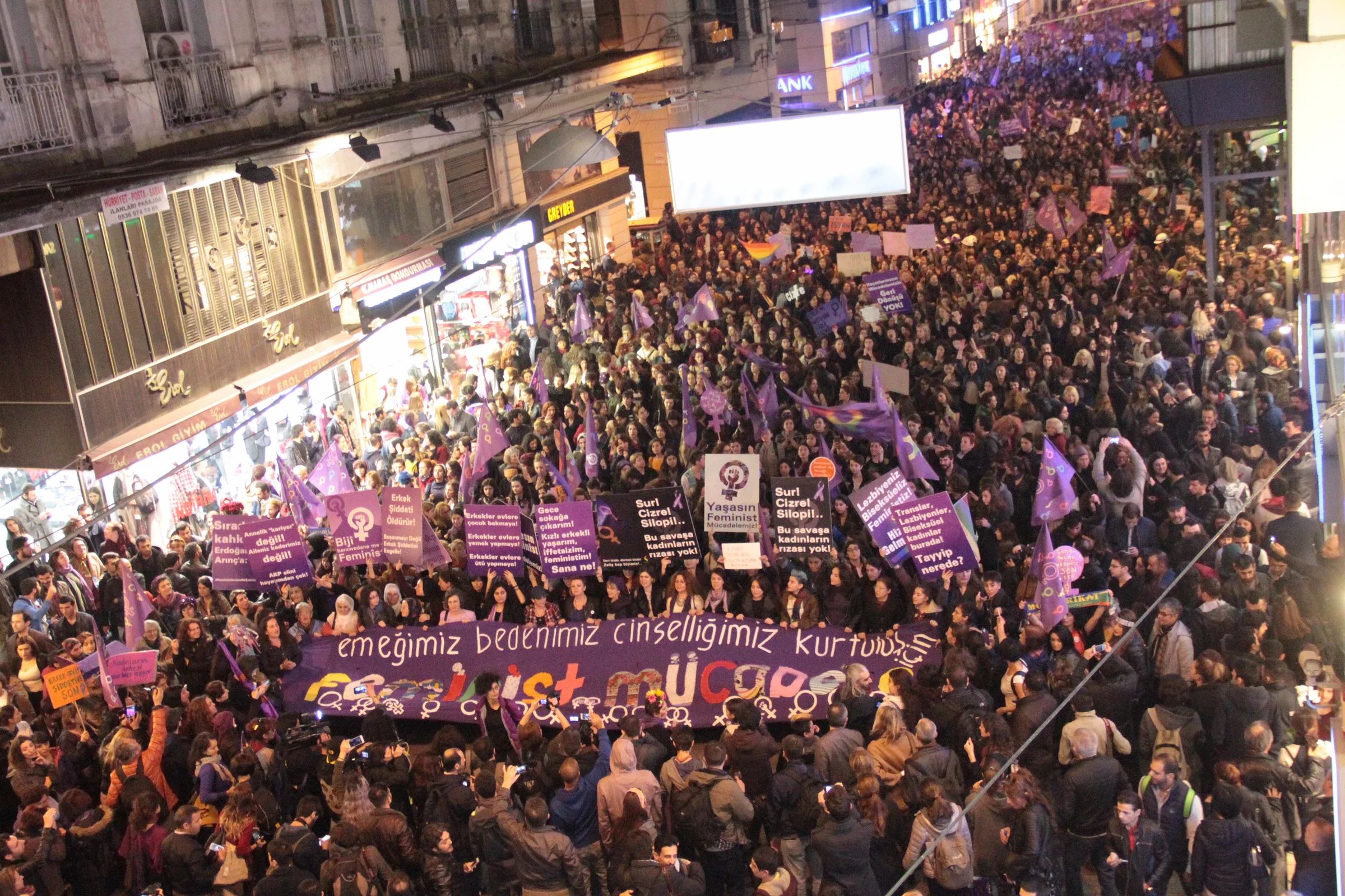 8 Mart Feminist Gece Yürüyüşü / 2016 / Foto: Zeynep Kuray