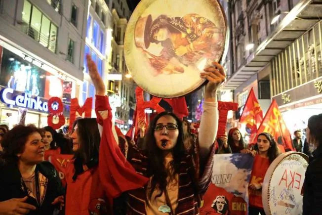 8 Mart Feminist Gece Yürüyüşü / 2016 / Foto: Nejla Osseiran