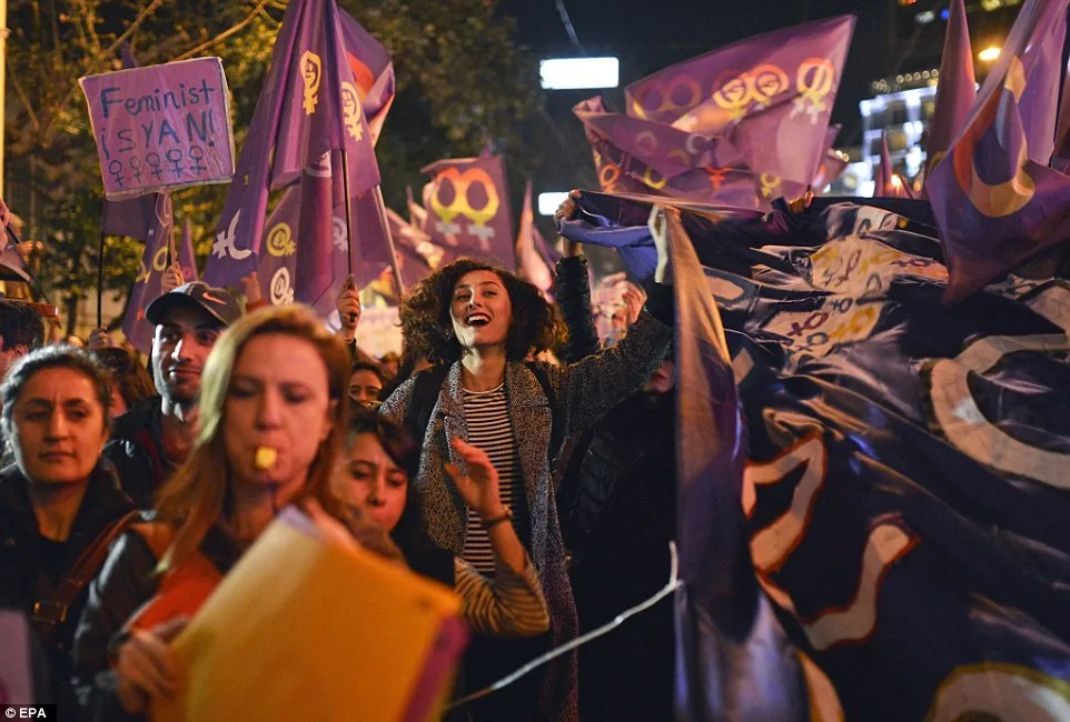 8 Mart Feminist Gece Yürüyüşü / 2016 / Foto: EPA Arşivi