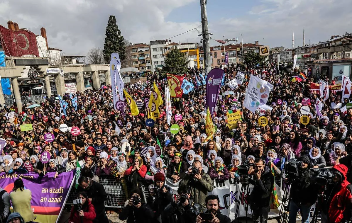 8 Mart Gündüz Mitingi