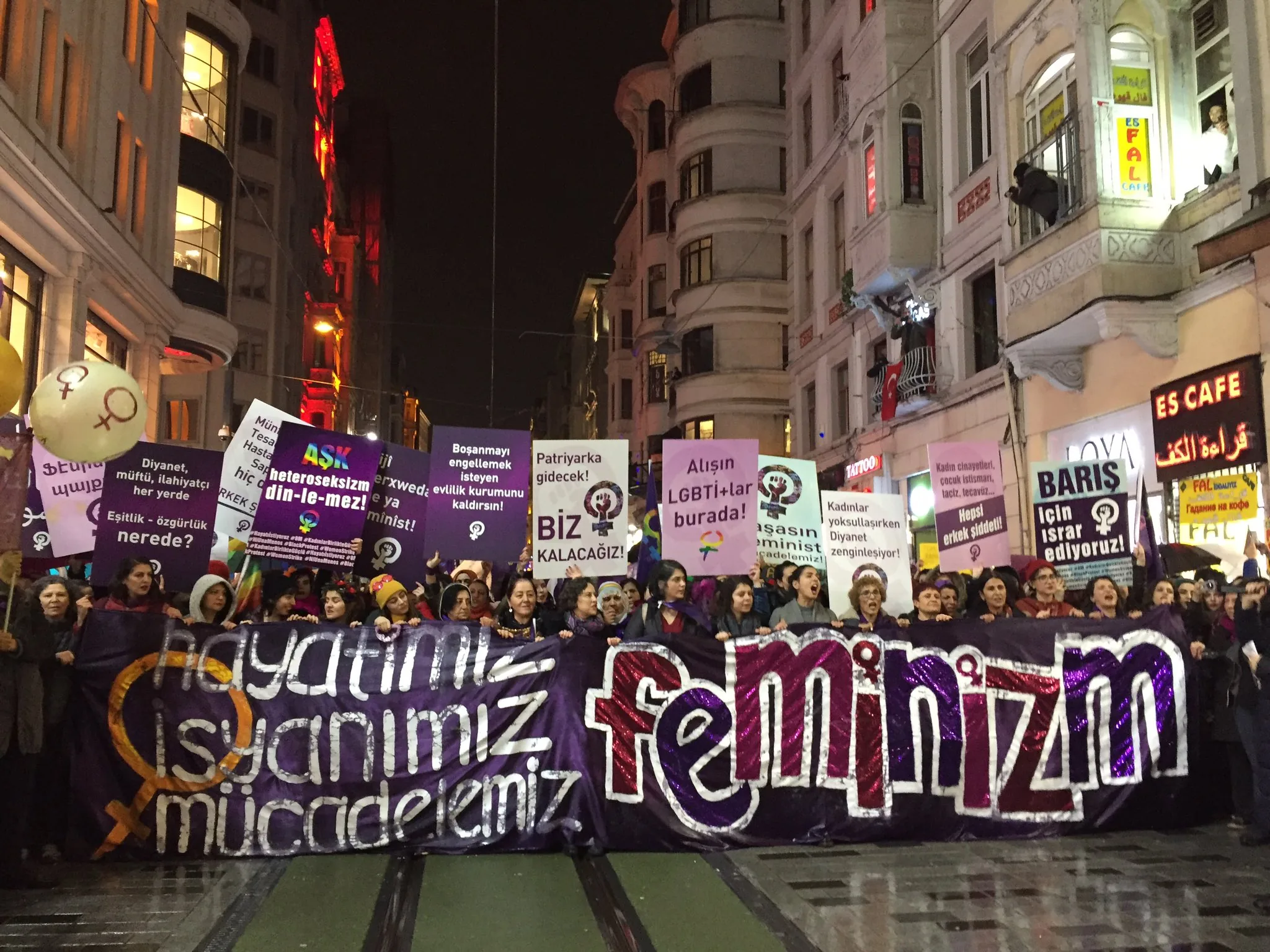 8 Mart Feminist Gece Yürüyüşü