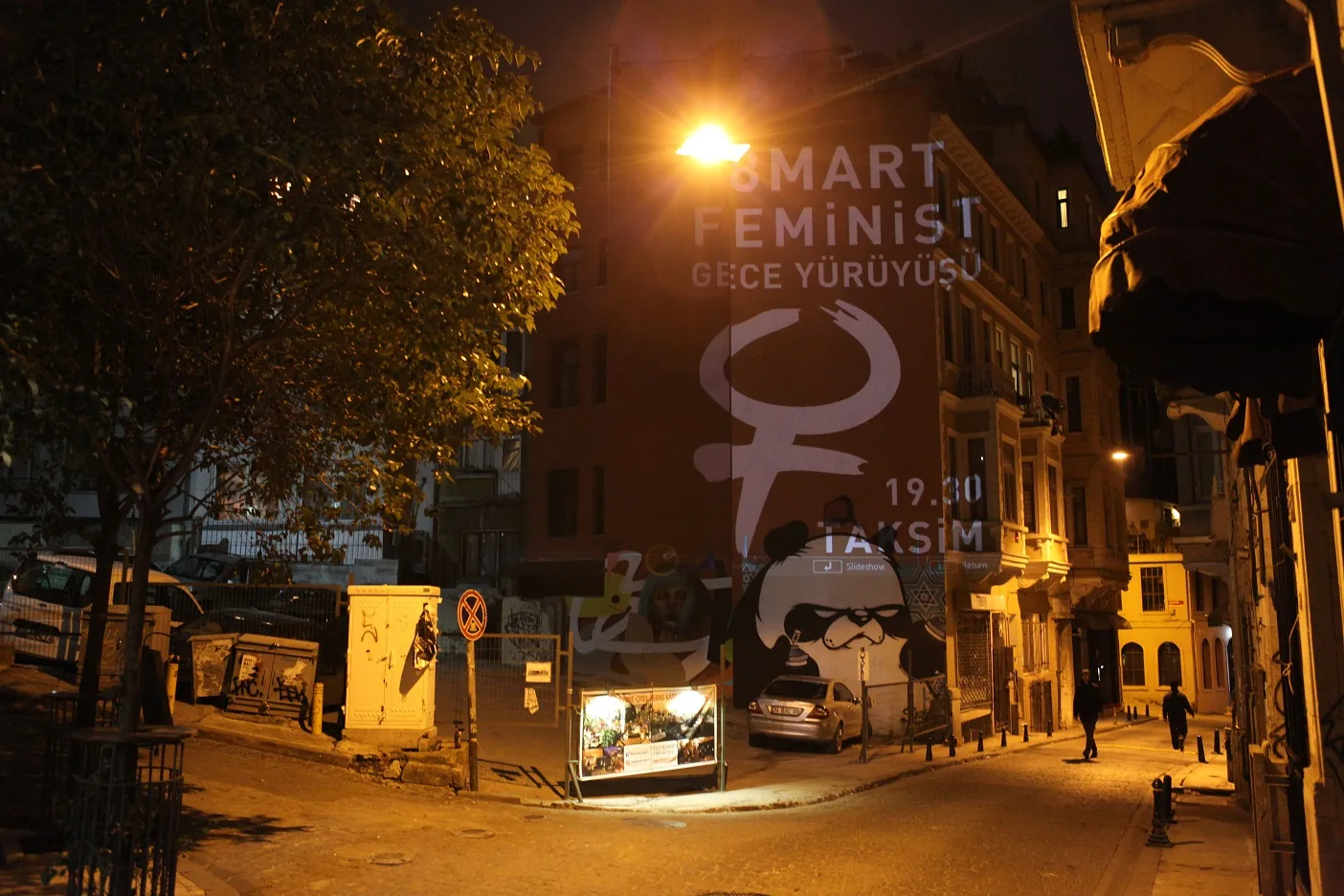 8 Mart Feminist Gece Yürüyüşü / 2018 / Duvar yansıtma