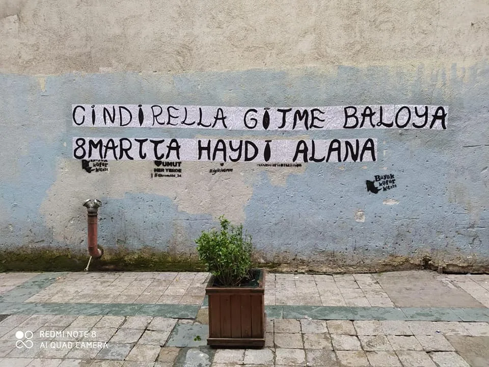 8 Mart Feminist Gece Yürüyüşü / 2020 / Fransız yazılaması
