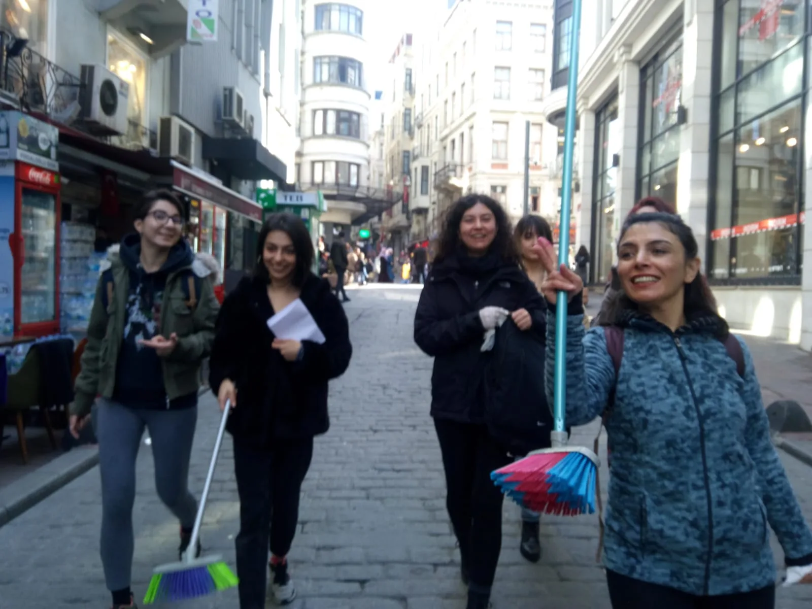 8 Mart Feminist Gece Yürüyüşü / 2020 / Fransız yazılaması
