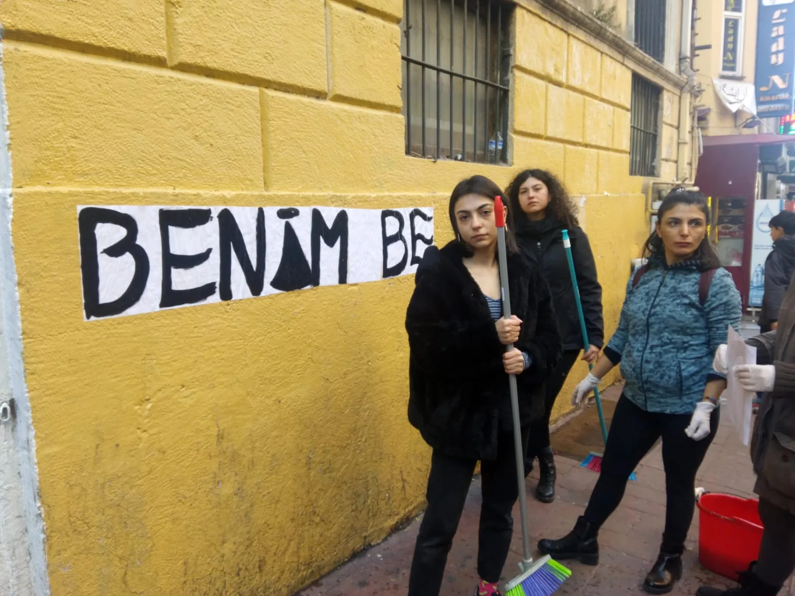 8 Mart Feminist Gece Yürüyüşü / 2020 / Fransız yazılaması