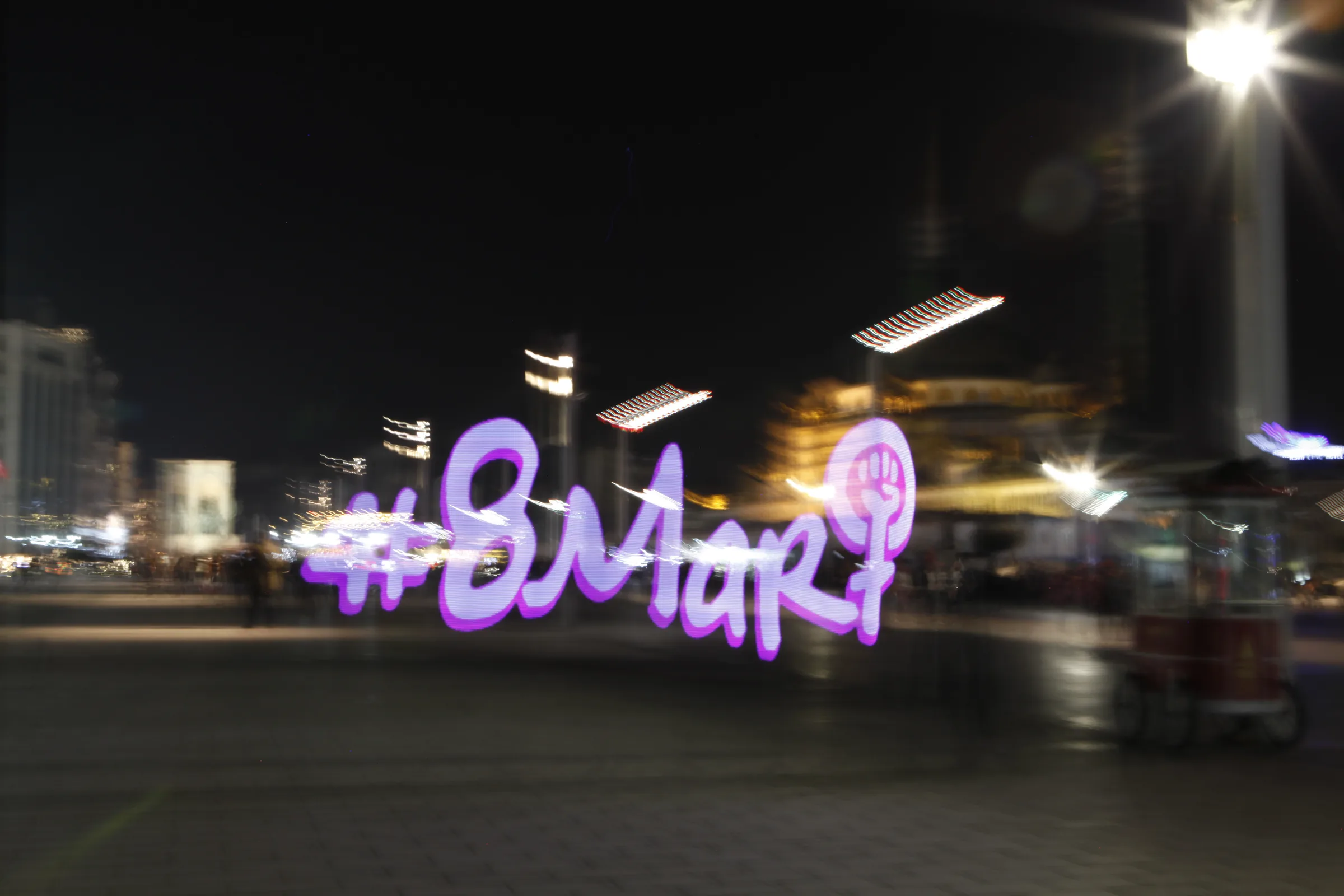 8 Mart Feminist Gece Yürüyüşü / 2020 / Yansıtma fotoğrafı