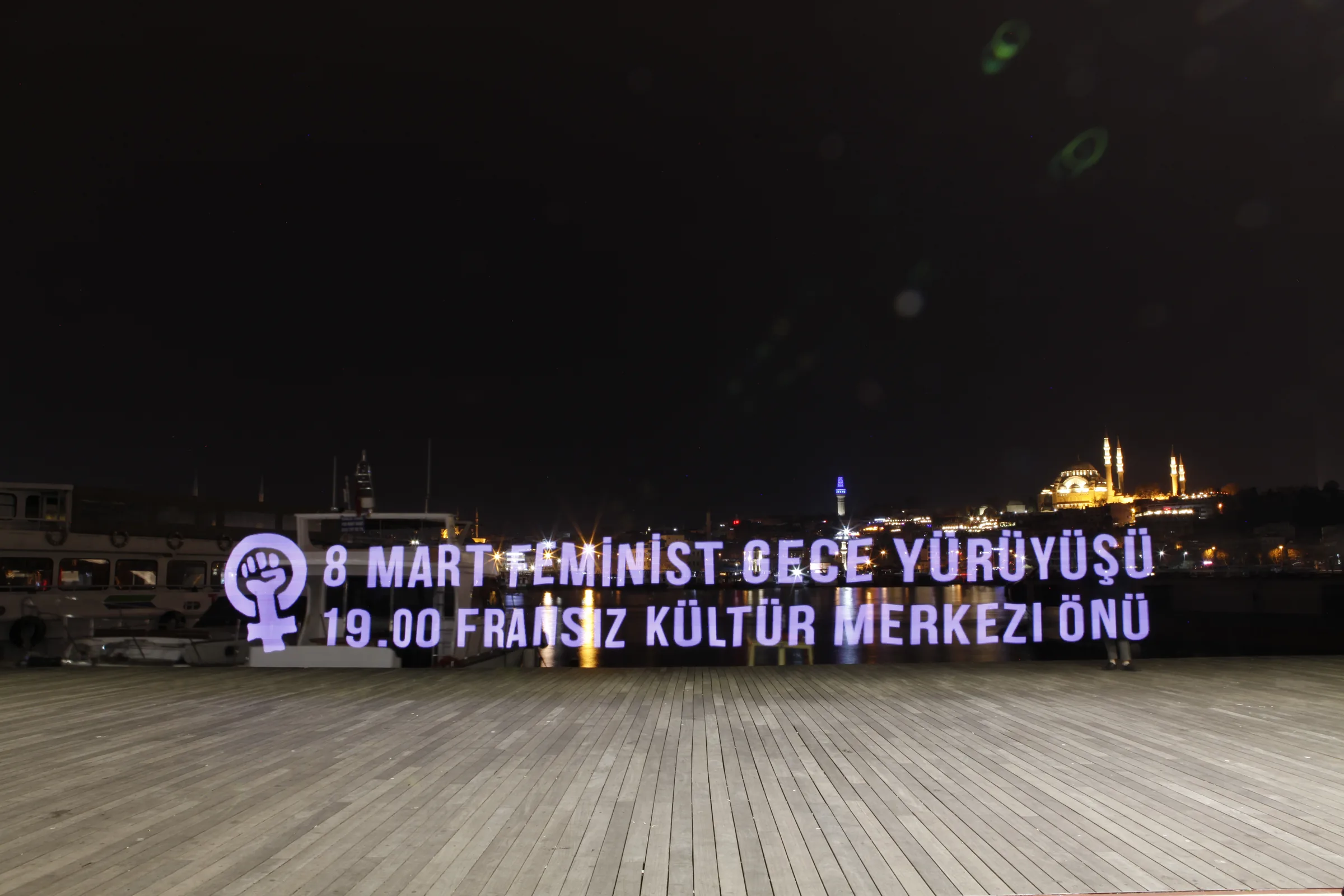 8 Mart Feminist Gece Yürüyüşü / 2020 / Yansıtma fotoğrafı